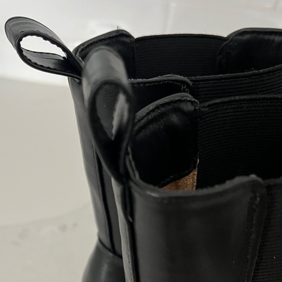 Chunky sole Chelsea Boot Black Size US 8WC New without tags - Picture 6 of 8